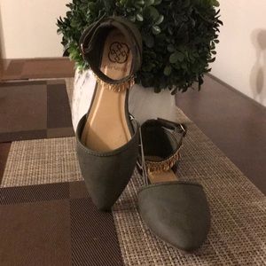 Earthy Olive Green Daisy Fuentes Sandals